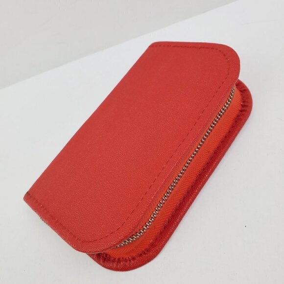 Sewing Kit Mini Vintage Late 1950s Thread, Scissors, Case (Bakelite Tools?) - Picture 10 of 10